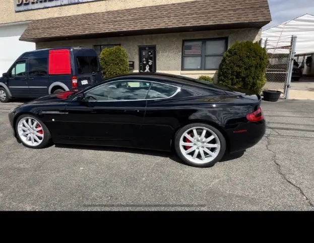 2005 Aston Martin DB9 2