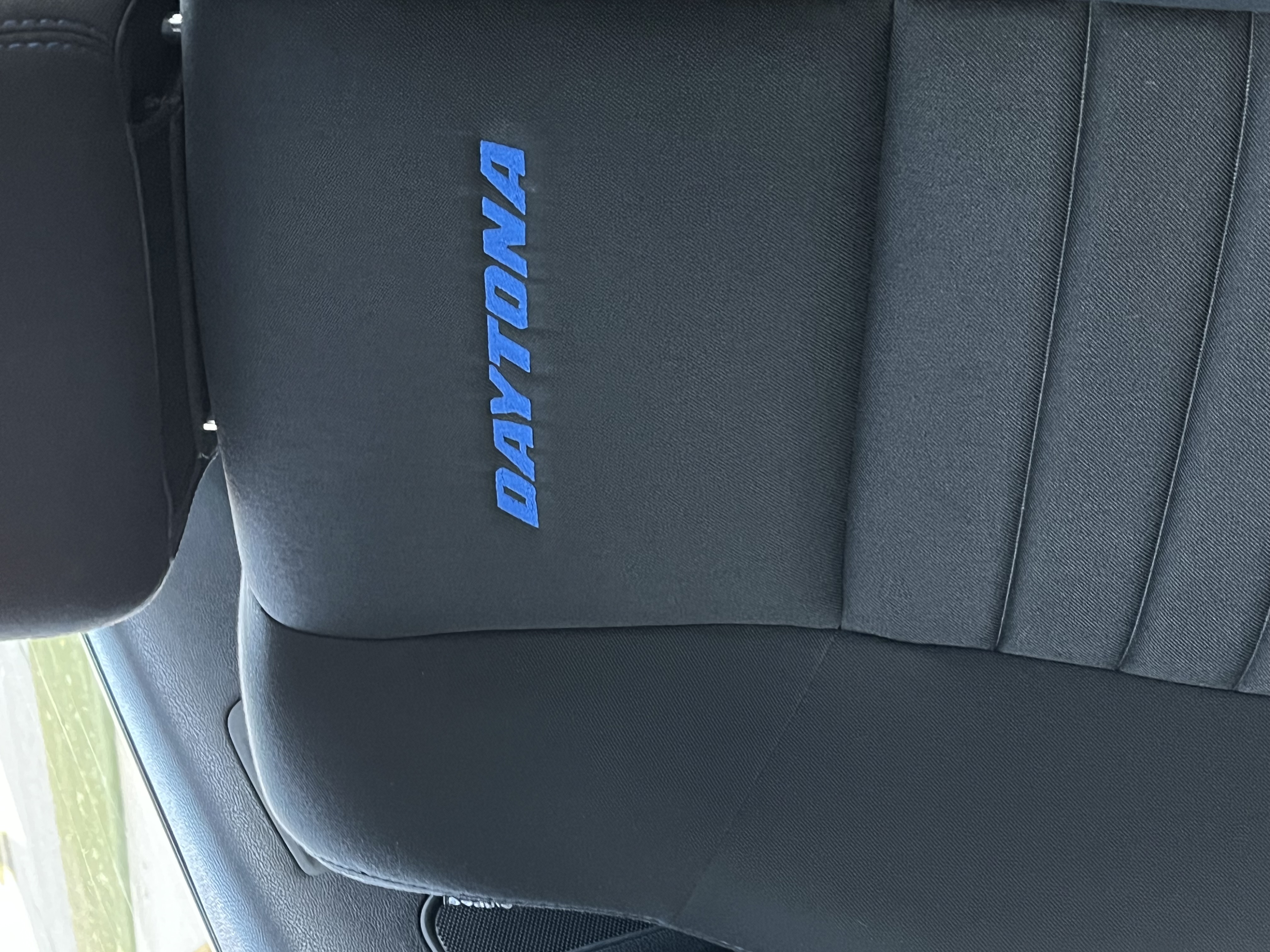 2013 DODGE Charger 8