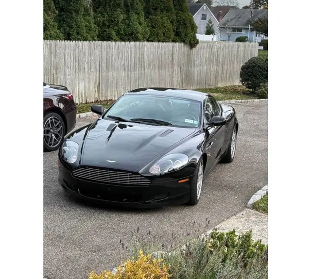 2005 Aston Martin DB9 4